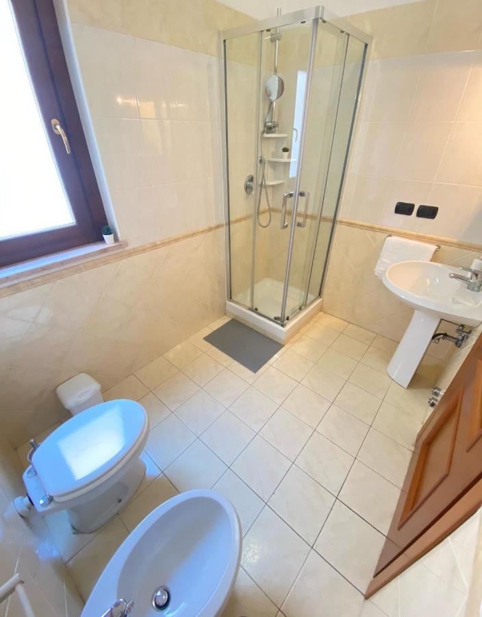 Sunset Escape Apartment - Panoramic Terrace Фиумичино Екстериор снимка
