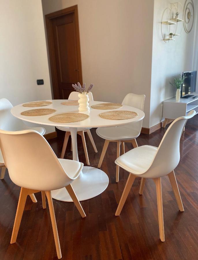 Sunset Escape Apartment - Panoramic Terrace Фиумичино Екстериор снимка