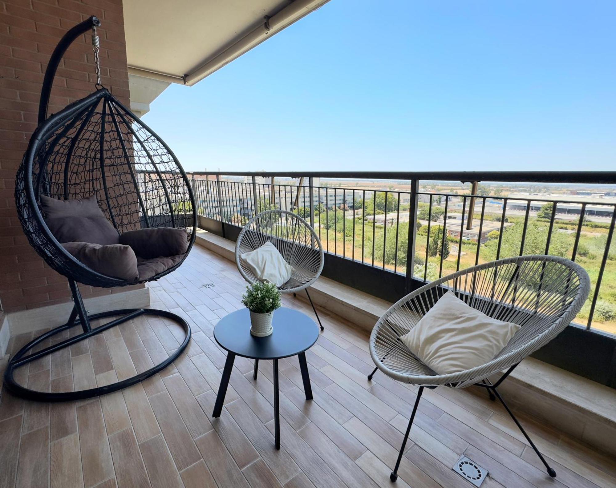 Sunset Escape Apartment - Panoramic Terrace Фиумичино Екстериор снимка